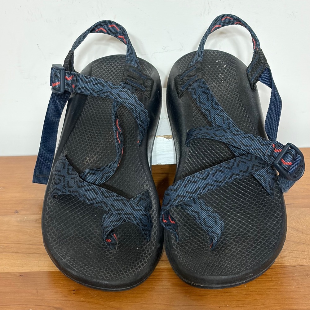 Chaco Z2 Classic Mens Sandals Navy Blue Red Geometric Strappy Toe Loop Size 10